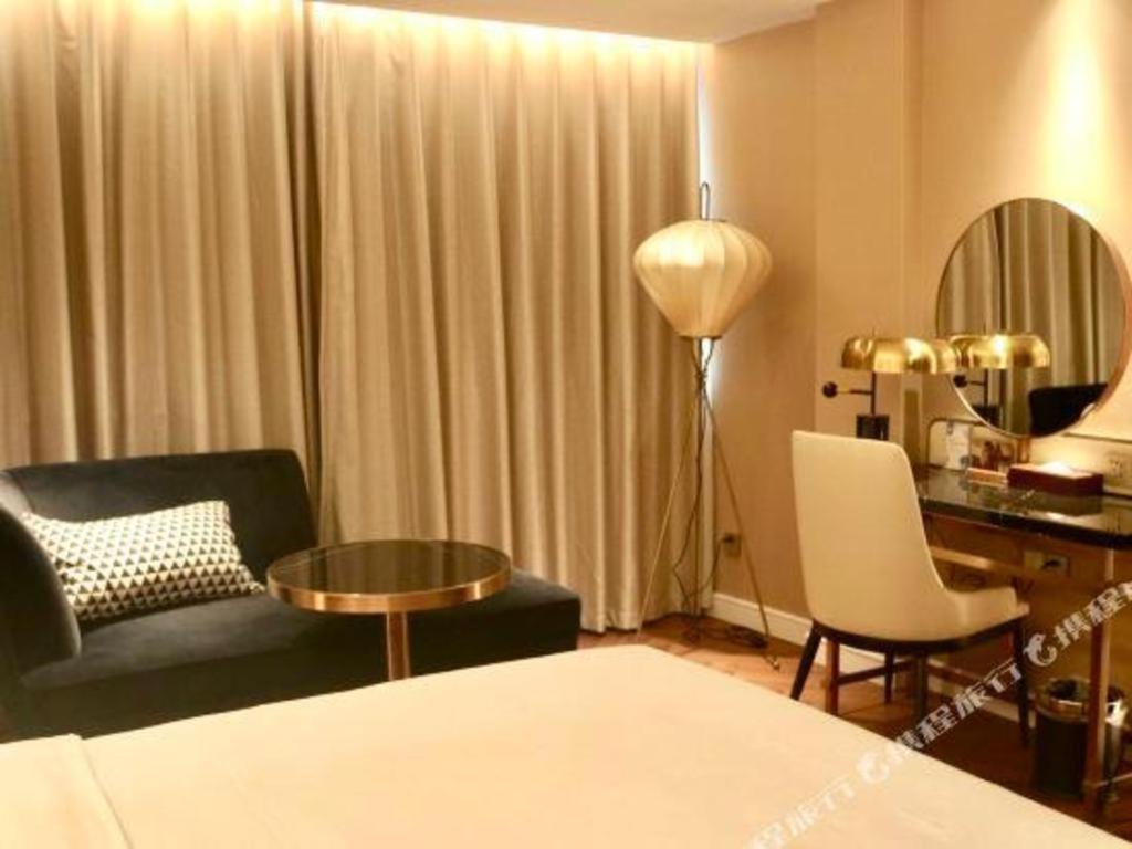 Hotel Jinjiang Metropolo Minhang 4*