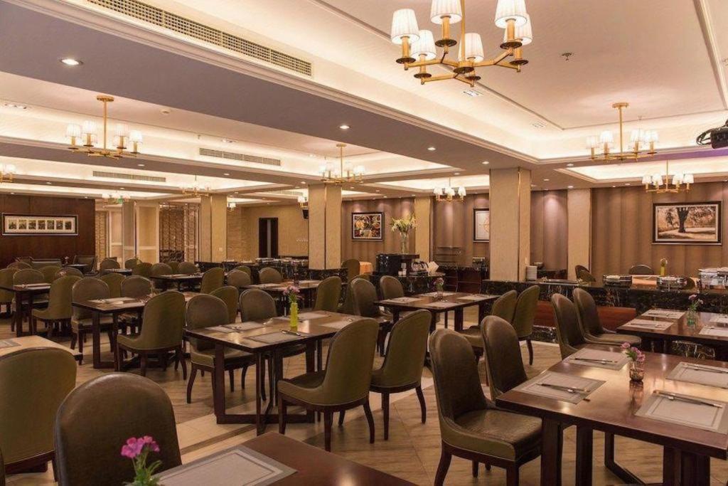 Hotel Jinjiang Metropolo Minhang Xangai
