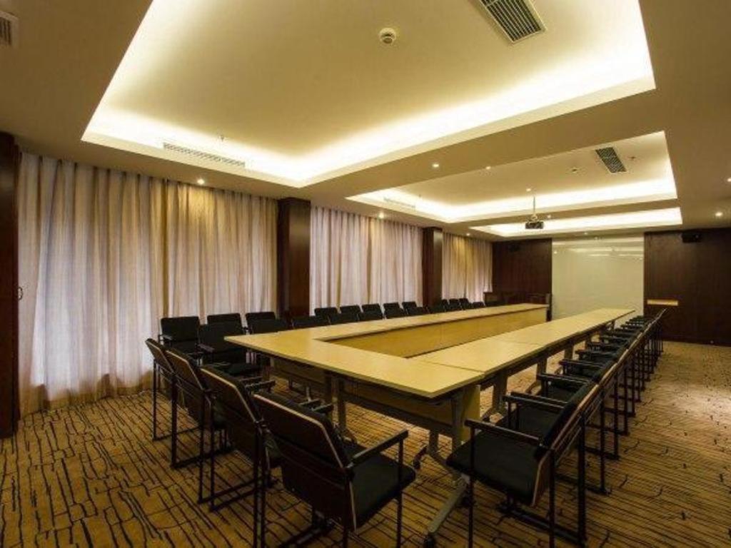 Jinjiang Metropolo Minhang Hotel Xangai
