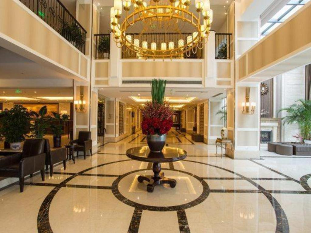 Hotel Jinjiang Metropolo Minhang 4*