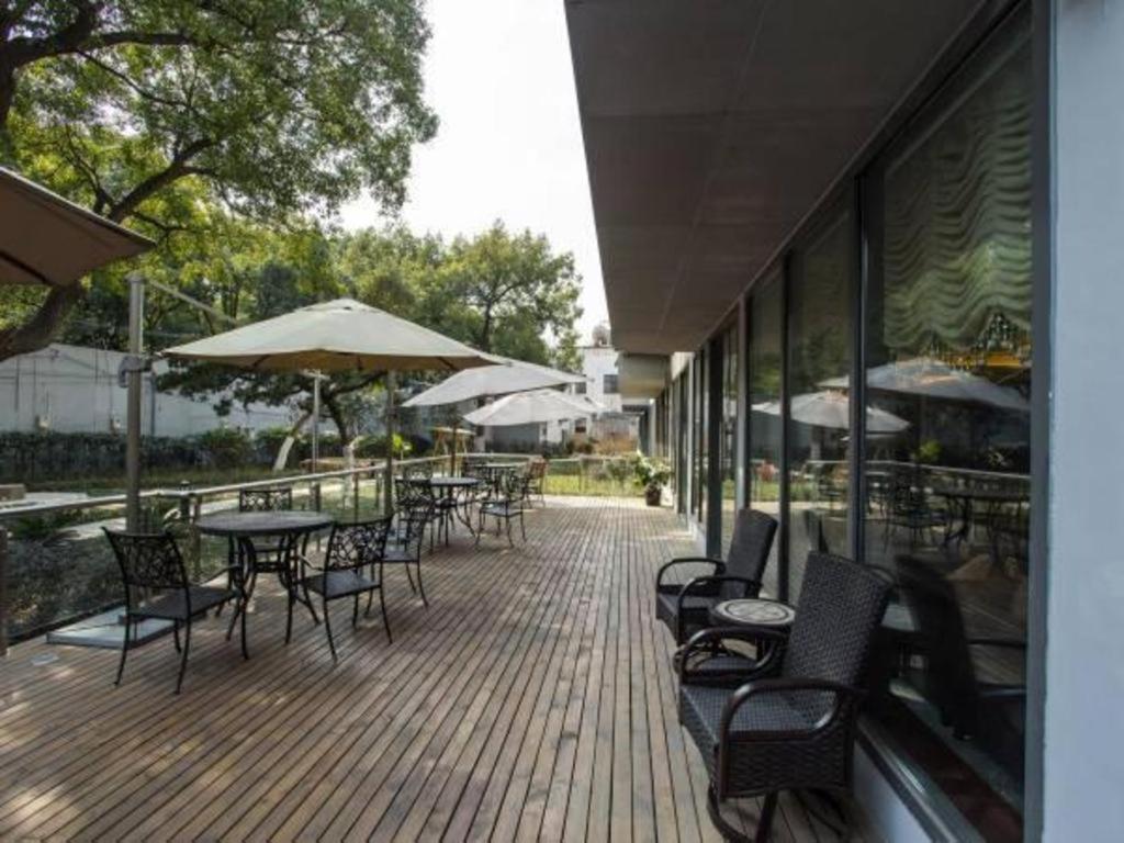 Hotel Jinjiang Metropolo Minhang 4*